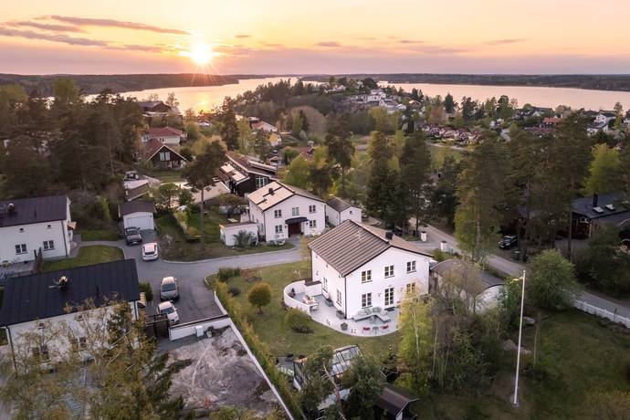 5 rum villa på Domherrevägen 30A Ekerö, Ekerö kommun - bild 2