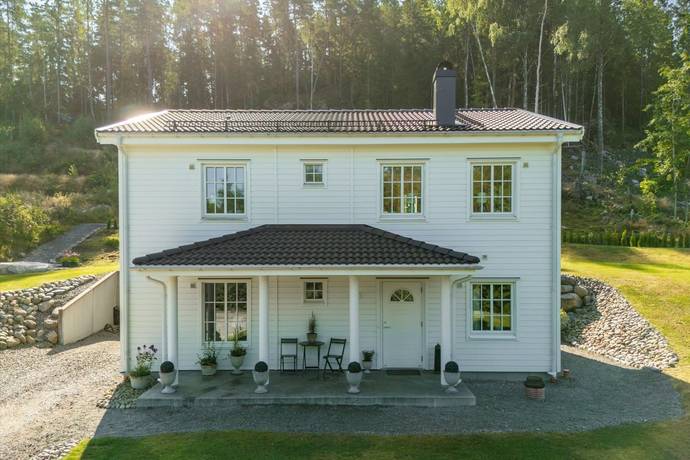 6 rum villa på Kyrkebacka 520 Forshälla, Uddevalla kommun - bild 1
