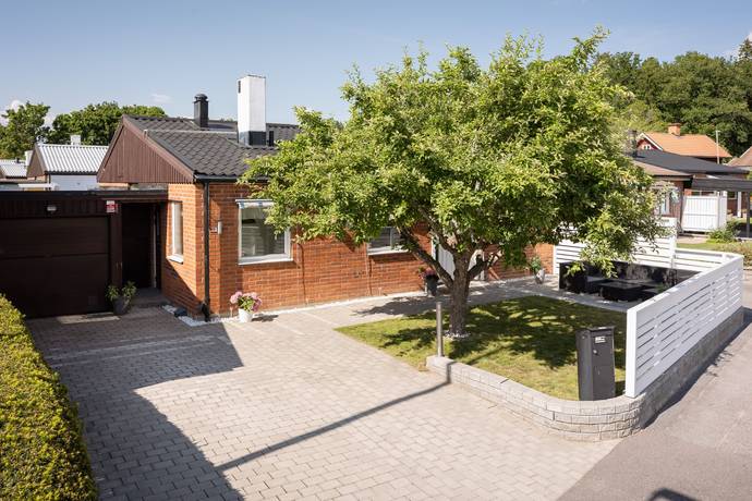 5 rum villa på Fjärilsvägen 23 Ånestad, Linköpings kommun - bild 1