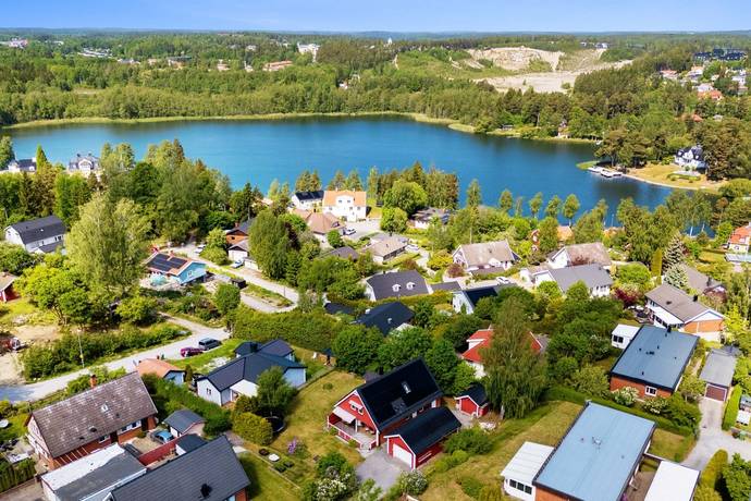 6 rum villa på Skolvägen 12C Uttran, Botkyrka kommun - bild 2