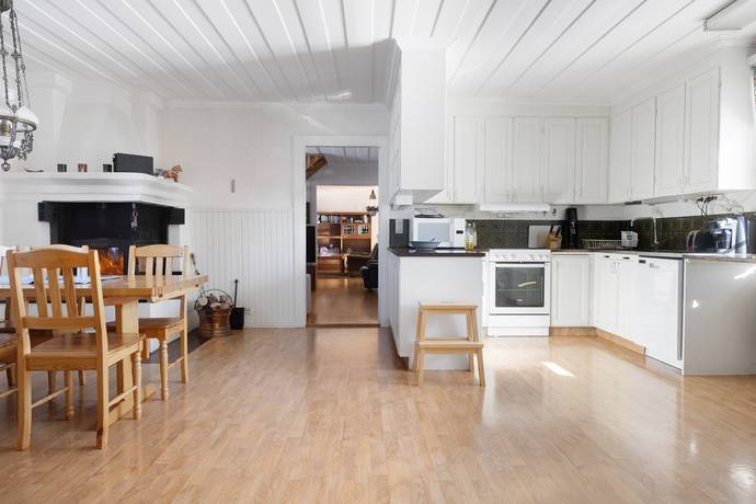6 rum Gård utan jordbruk på Sjöbovägen 37 Umeå kommun - bild 9