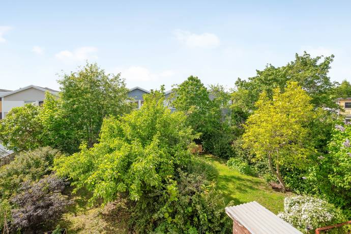 6 rum Radhus på Ängsullsvägen 43 Vällingby - Kälvesta Stockholms kommun - bild 24
