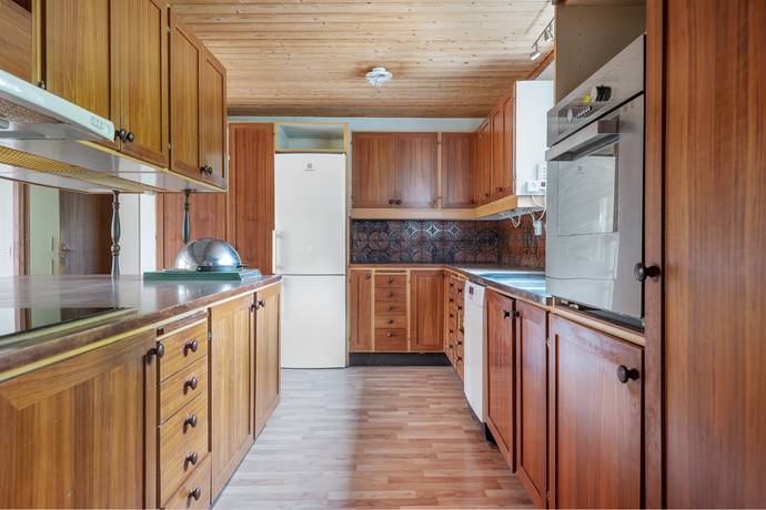 8 rum Gård med jordbruk på Fyrunga Björkbacka 1 Fyrunga Vara kommun - bild 7