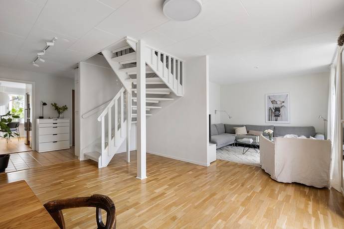 6 rum Villa på Mäster Henriks allé 3C Viby Sollentuna kommun - bild 15