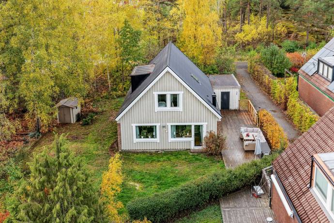 Vitmåravägen 3, Sjukyrkoberget, Upplands Väsby kommun