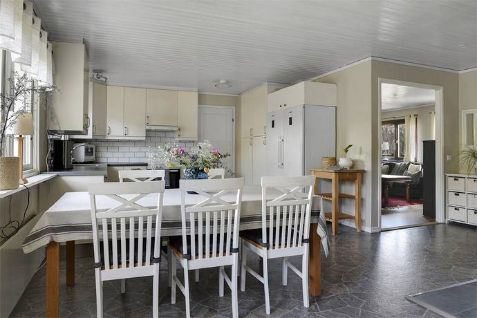 7 rum villa på Västra Bräckekroken 10 Hogstorp, Uddevalla kommun - bild 5