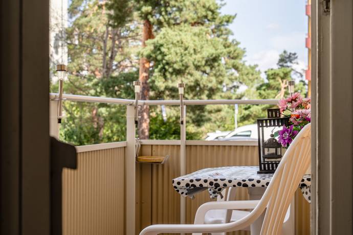 3 rum lägenhet på Klubbacken 16 Mälarhöjden, Stockholms kommun - bild 1