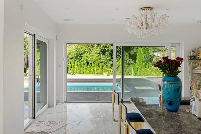 365 m² Villa på Järpvägen 24 Järfälla kommun - bild 12