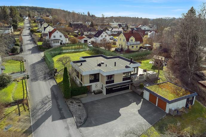 8 rum villa på Andra Vallåsgatan 8 Kinna, Marks kommun - bild 1