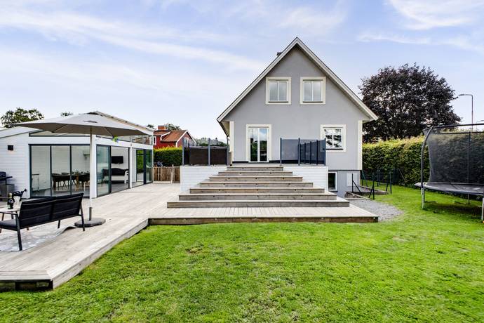 6 rum villa på Hejaregatan 34 Fanna, Enköpings kommun - bild 1