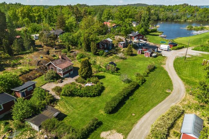 Bernhard Frids väg 11, Henstaviken, Eskilstuna kommun