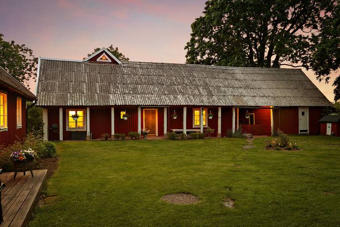12 rum villa på Emmislöv Isakagården 1138B Broby, Östra Göinge kommun - bild 3