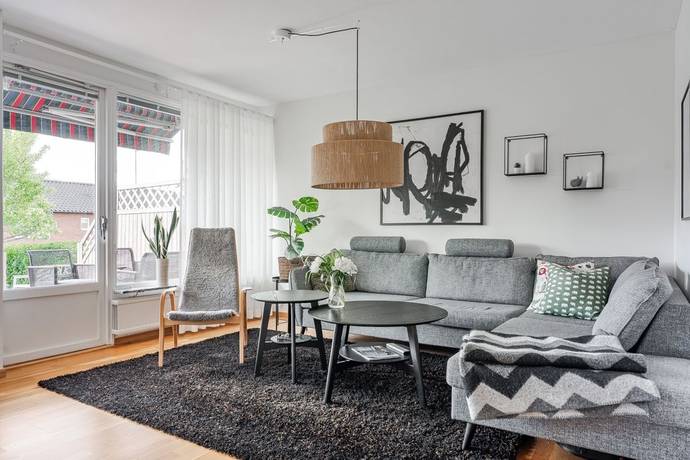 4 rum Radhus på Ivar Widéensgatan 84 Hindsbo Skara kommun - bild 12