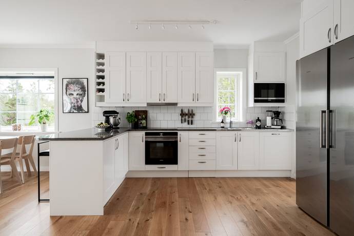 7 rum Parhus på Örnklovägen 8B Kolvik Värmdö kommun - bild 6