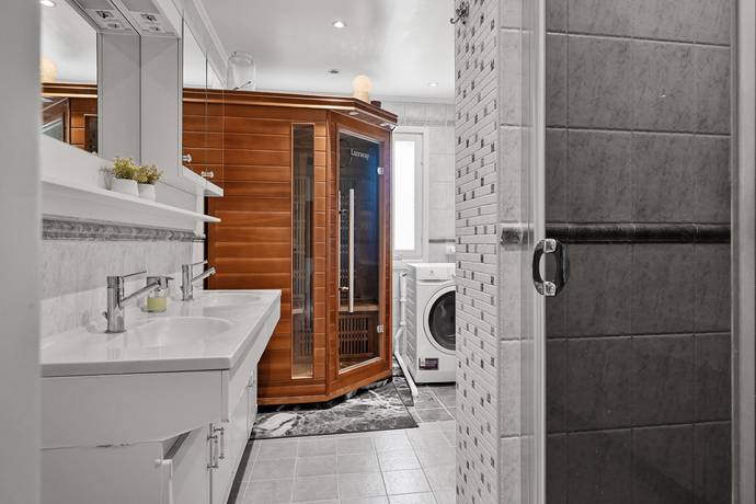 8 rum Villa på Åvägen 6 Runby Upplands Väsby kommun - bild 19