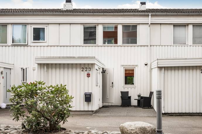 5 rum radhus på Tvetgatan 223 Kungälv, Kungälvs kommun - bild 1