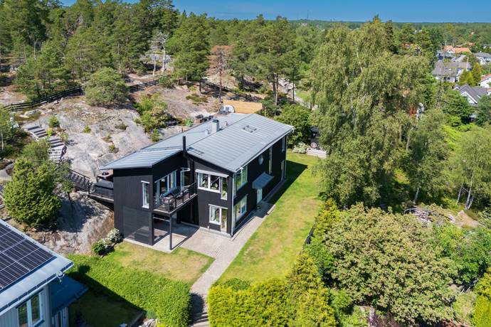 6 rum villa på Lavettvägen 32A Margretelund, Österåkers kommun - bild 1