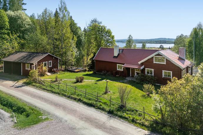 Gård med jordbruk på Sörbo Lugnet 330 Hedemora Hedemora kommun - bild 2