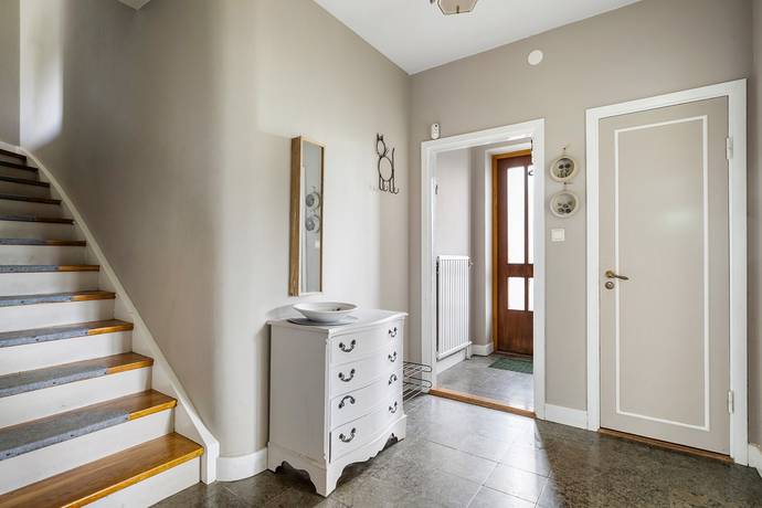 12 rum villa på Drottninggatan 25 Centrala Vårgårda, Vårgårda kommun - bild 5