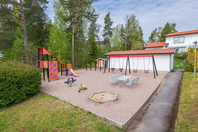 4 rum Radhus på Tallsättrastigen 26 Margretelund Österåkers kommun - bild 12