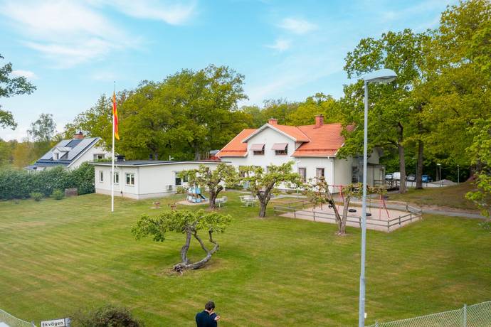 14 rum villa på Ekvägen 6 Centralt, Gnesta kommun - bild 4