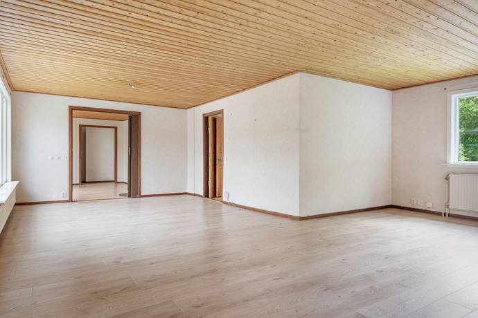 8 rum Gård med jordbruk på Fyrunga Björkbacka 1 Fyrunga Vara kommun - bild 14