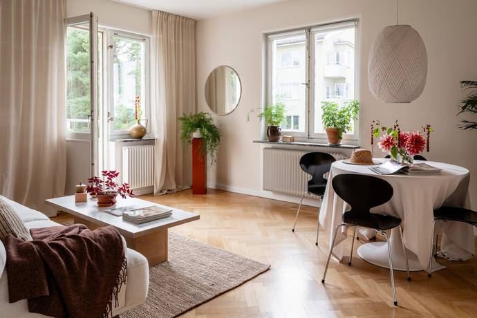 2 rum lägenhet på Klubbacken 32, vån 2 av 4 Mälarhöjden, Stockholms kommun - bild 1