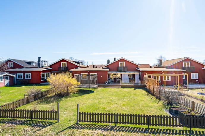 5 rum kedjehus på Gyllengripsgatan 37 Grisbacka, Umeå kommun - bild 1