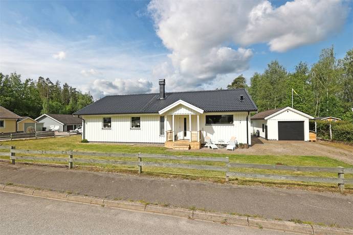 5 rum villa på Bergsvängen 1 Sjunnen, Vetlanda kommun - bild 1