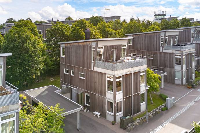 6 rum villa på Flygtornsvägen 29 Torslanda - Amhult, Göteborgs kommun - bild 1