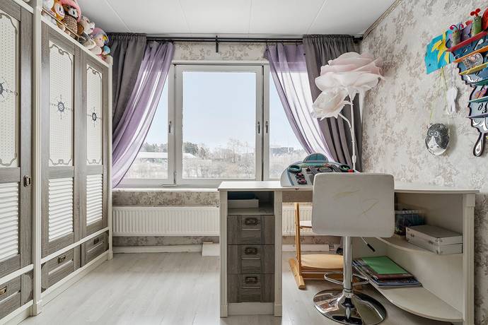 5 rum Radhus på Vänortsringen 22 Centrala Märsta Sigtuna kommun - bild 17