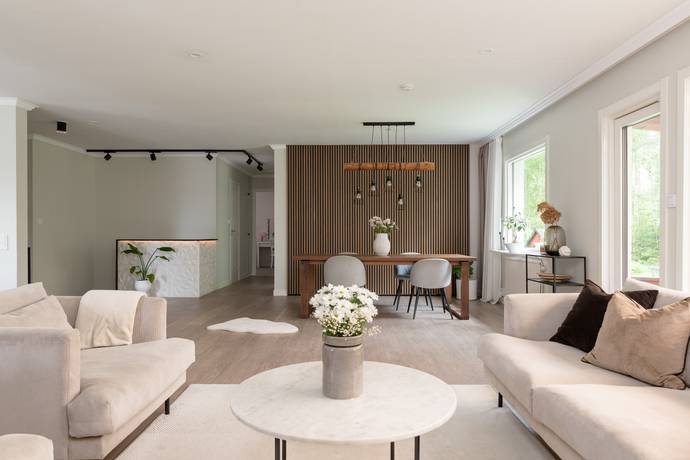 5 rum villa på Sköldmyrvägen 33 Hökåsen, Västerås kommun - bild 3