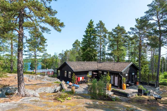 5 rum fritidshus på Knuvenringen 5 Rådmansö, Norrtälje kommun - bild 1