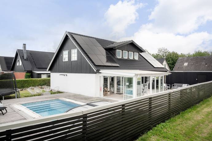 7 rum villa på Sarabandvägen 1 Staffanstorp, Staffanstorps kommun - bild 1