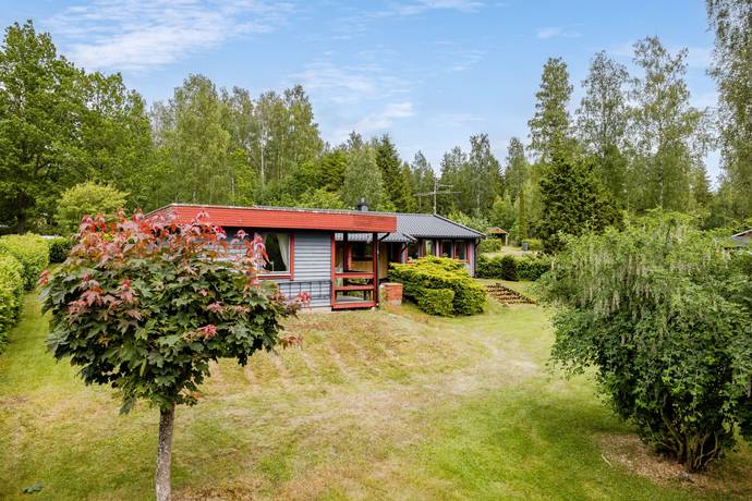 4 rum vinterbonat fritidshus på Lagerbielkes väg 8 Hjälmsätter, Katrineholms kommun - bild 2