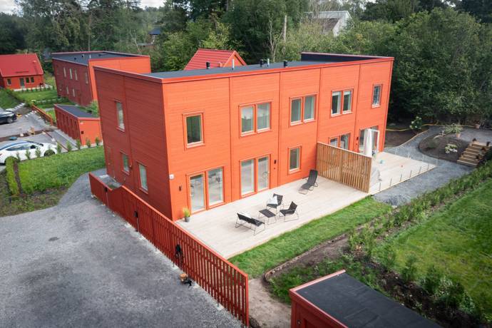 6 rum parhus på Hästängsuddsvägen 27 L Svinninge, Österåkers kommun - bild 1