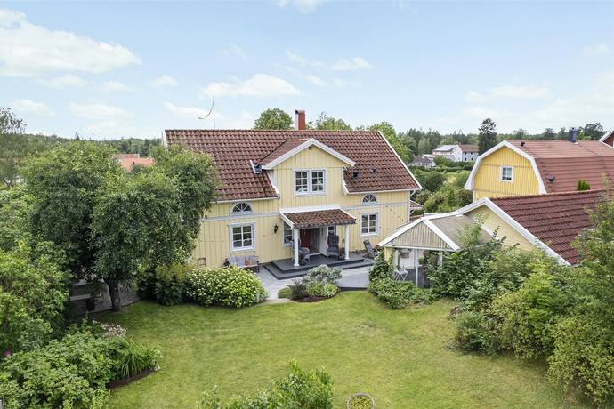 7 rum villa på Funbo-Bärby 16 Funbo-Bärby, Uppsala kommun - bild 1