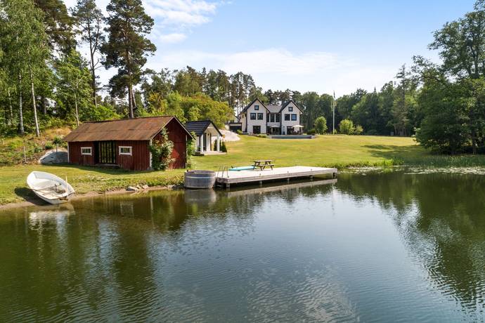 7 rum Villa på Smidövägen 5 Lindormsnäs Upplands-Bro kommun - bild 1