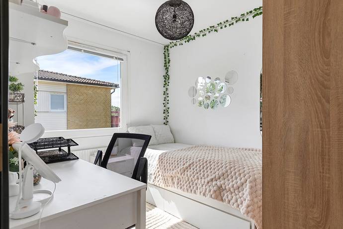6 rum Radhus på Lextorpsvägen 369 Lextorp Trollhättans kommun - bild 24