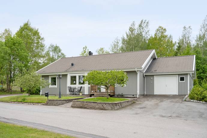 5 rum villa på Ljungvägen 13 Färgelanda, Färgelanda kommun - bild 1