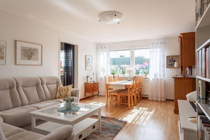 3 rum lägenhet på Släggkastargatan 10 Västerås, Västerås kommun - bild 1