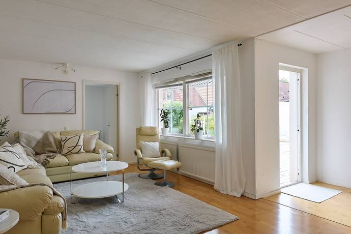 7 rum villa på Nyponstigen 112 Finninge, Strängnäs kommun - bild 4