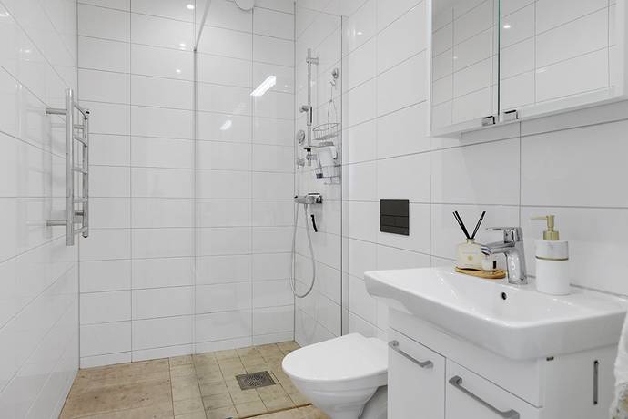 6 rum Radhus på Tant Gredelins väg 28A Tumba - Uttran Botkyrka kommun - bild 23