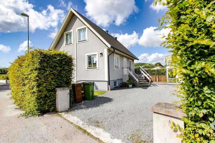 6 rum villa på Hejaregatan 34 Fanna, Enköpings kommun - bild 2