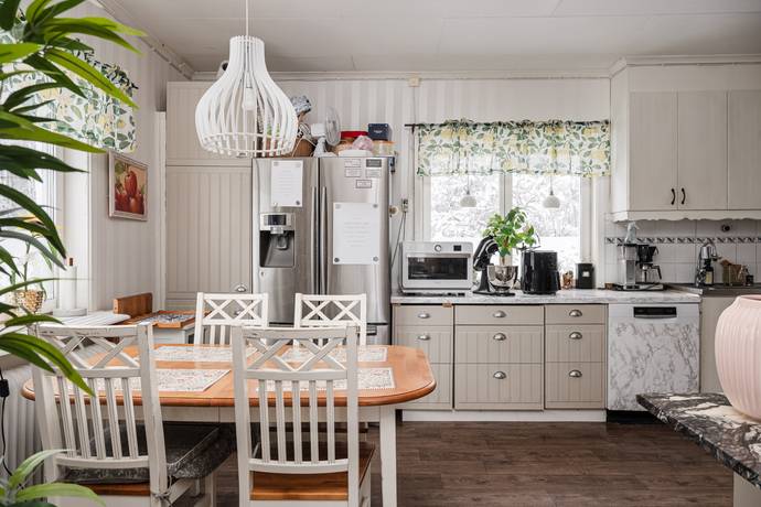 5 rum Gård med jordbruk på Öckne 110 Stöde Sundsvalls kommun - bild 9