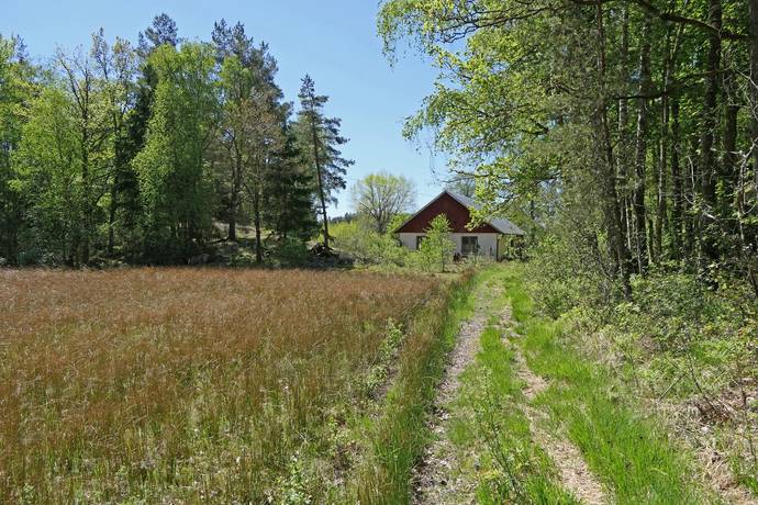 Gård med jordbruk på Ytterstad Lerums kommun - bild 12