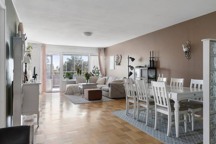 4 rum lägenhet på Rosenhöjdsvägen 30 Rosenlund, Södertälje kommun - bild 5