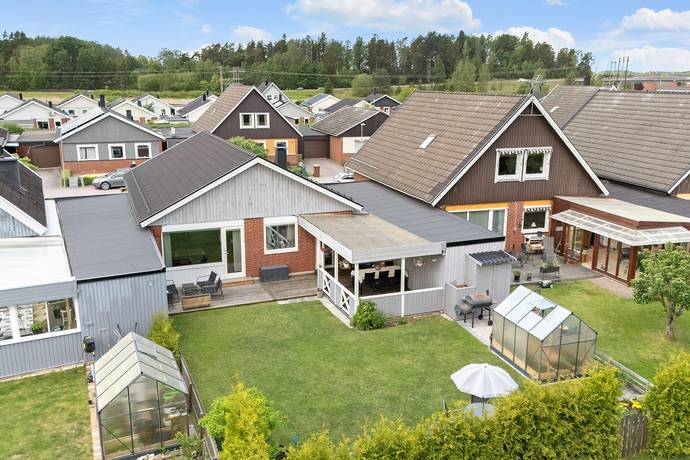 4 rum villa på Sadelmakarvägen 24 Brottsta, Eskilstuna kommun - bild 2