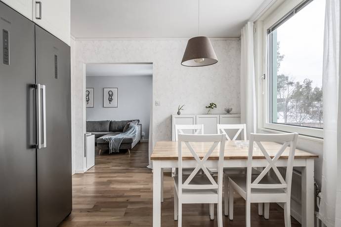 4 rum lägenhet på Njupkärrsvägen 88 Centrala Tyresö, Tyresö kommun - bild 3