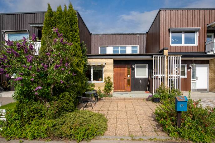 3 rum radhus på Bronsnålsgatan 7 Brandthovda, Västerås kommun - bild 4